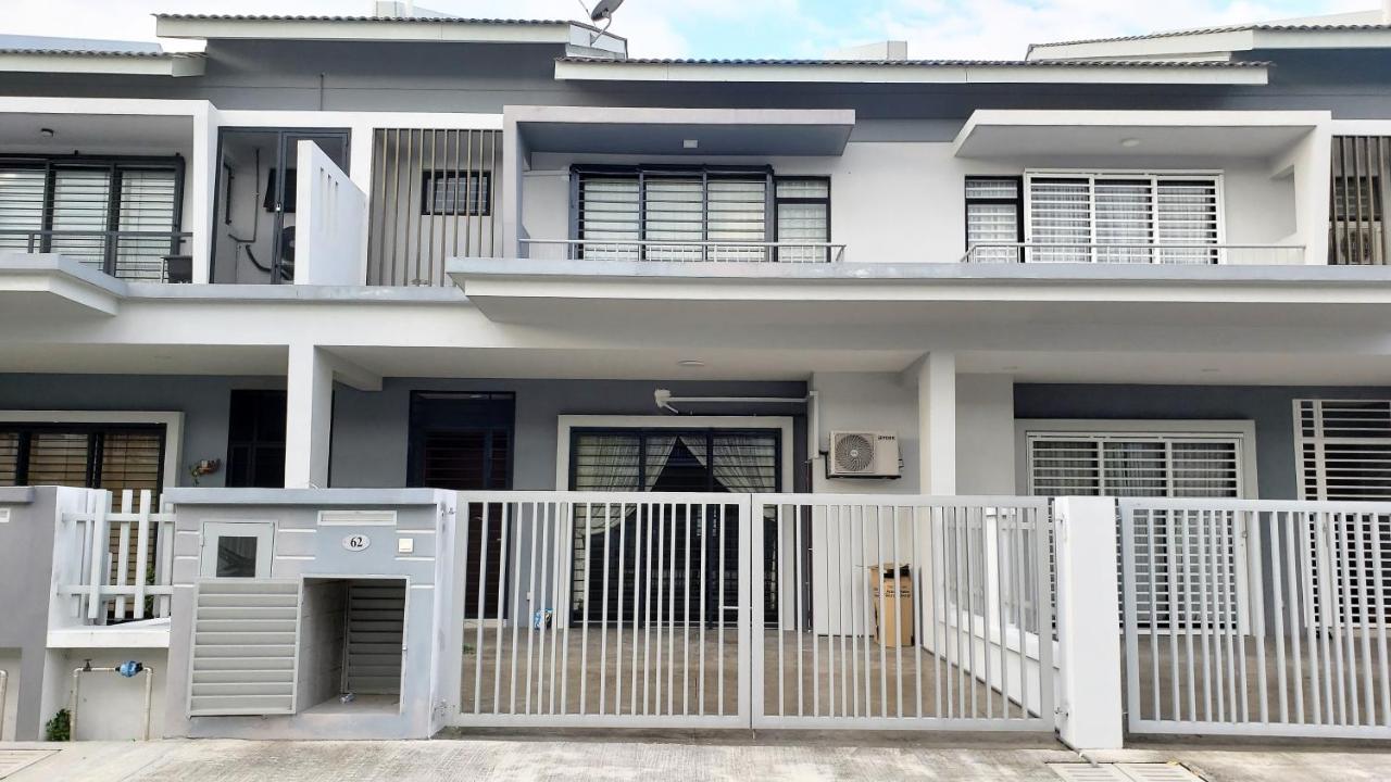 Sr Home-Stay @ Klia Kuala Lumpur Exterior photo